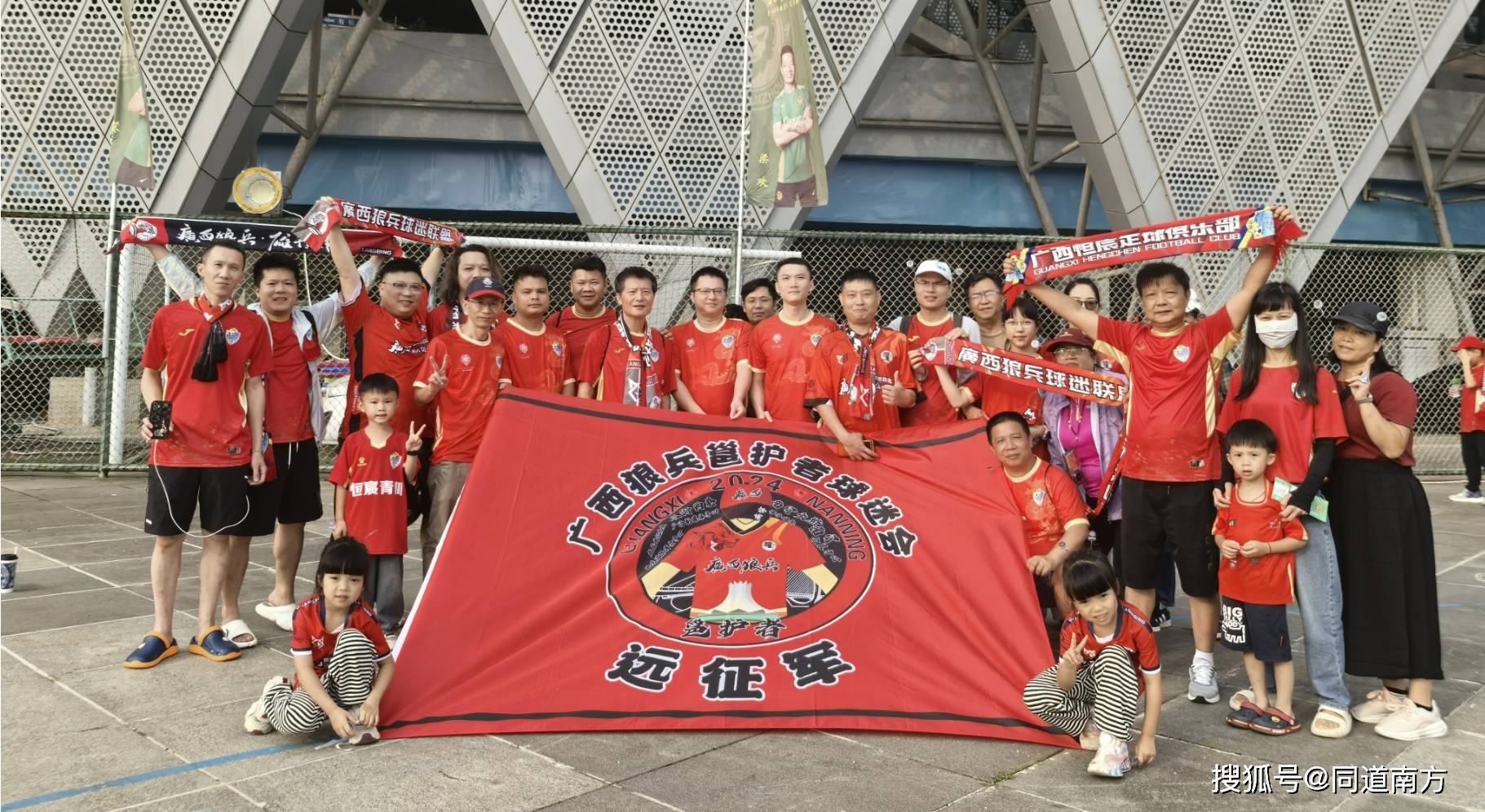 TheShy连胜球迷热议(TheShy现身WTT赛场) TheShy连胜球迷热议(TheShy现身WTT赛场)