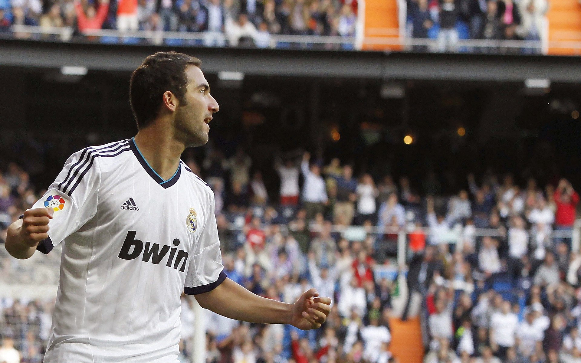 谌龙亏损创英超纪录，体育商业的边界引发热议|武汉凯旋棋牌官网